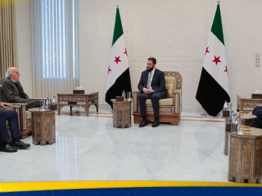 الشرع يستقبل جنبلاط.. ومصدر يكشف ماذا طلب الأخير