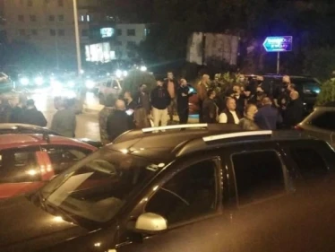 بالفيديو|| أنصار عون وباسيل يقتحمون منزل حاكم مصرف لبنان والأخير يدلي بمعلومات مهمّة