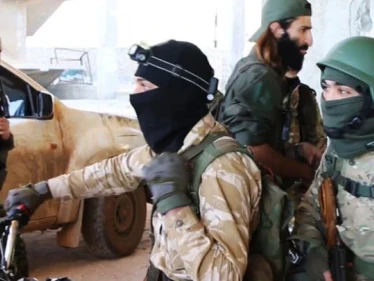 عملية انغماسية جنوب حلب وقتال وسط المدينة بين ميليشيا إيرانية وآخرين مدعومين روسيًا