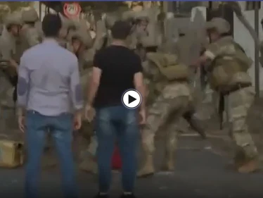 مواجهات بين المتظاهرين والجيش اللبناني والأخير يقبض على أحدهم ويسحله (فيديو)