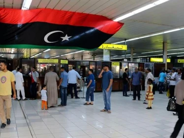 بعد إعلانها انهيار المنظومة الصحية.. ليبيا تغلق حدودها البرية والجوية مع تونس