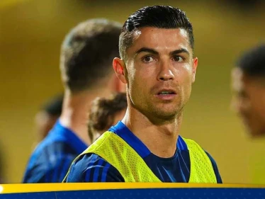 بالفيديو|| كريستيانو رونالدو يفاجئ العالم.. وامرأة تفضح لاعبا فرنسيا مشهورا