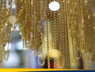 الذهب يتراجع أكثر من 2% بعد اتفاق الرسوم الجمركية بين أمريكا والصين.. خبير يوضح القادم
