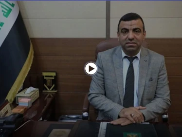 بالفيديو|| كاميرا مراقبة توثق لحظة إنهاء حياة مسؤول عراقي وهروب الناس من حوله