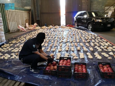 وزير الداخلية السعودية بعد ضبط ملايين حبوب الكبتاجون بفاكهة رمان لبنانية.. "أمن الممكلة خط أحمر"