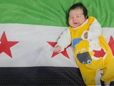 "طفلة الحبل السري".. فصيل معارض يحاول خطفها ومنحها للنظام السوري مقابل مبلغ مالي