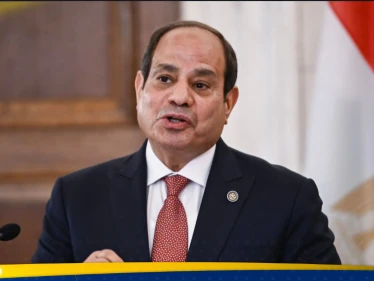 الرئيس المصري يحذر من أزمة خطيرة