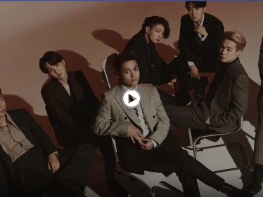 بالفيديو|| فرقة البوب الكورية الشهيرة "BTS" تلقي خطاباً بالأمم المتحدة بجانب "الرئيس" ويؤدون رقصةً "مميزة"