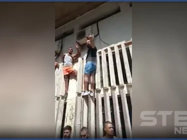 بالفيديو|| سجناء رومية يهددون بالانتحار .. ويطالبون بالإعفاء الفوري عنهم