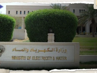 أفراد عصابة من "جنسيات عربية" يخترقون أنظمة الكهرباء في الكويت.. والسبب!