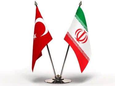 خلال اتصالٍ هاتفي.. أردوغان ورئيسي يتحدثان عن مرحلة جديدة في علاقات البلدين ويؤكدان على 3 أمور