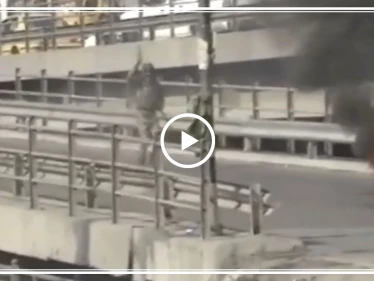بالفيديو|| يوم دموي بالعراق.. والقوات الأمنية تجابه المتظاهرين بالرصاص والماء المغلي!