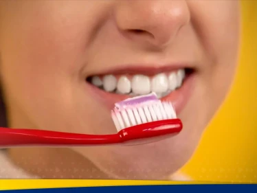 أسباب رائحة الفم حتى بعد تنظيف الأسنان بالفرشاة