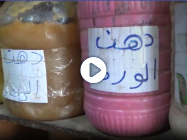 بالفيديو|| لشح الخدمات الصحية.. أساليب من الزمن القديم يتبعها سكان مدينة تدمر للتجميل والمعالجة