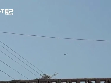 تحليق للطيران المروحي التابع للتحالف الدولي في سماء مدينة الطبقة وريفها
