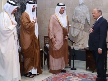 رئيس الوزراء القطري يصل بيروت ويبحث تشكيل الحكومة اللبنانية الجديدة