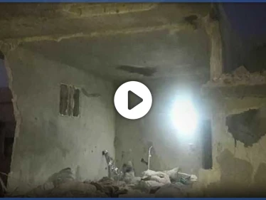 بالفيديو والصور|| اندلاع نيران بقصف إسرائيلي على مطار حماة العسكري.. وأنباء عن وجود قتلى وجرحى