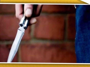 شابة حرّضت أحد أقاربها على قتل أمها بطريقة شنيعة بديرالزور، والتفاصيل