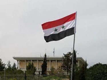 دولة خليجية تعلن أمراً متعلقاً بالنظام السوري.. وتتحدث عن إمكانية عقد اتفاق سلام مع إسرائيل
