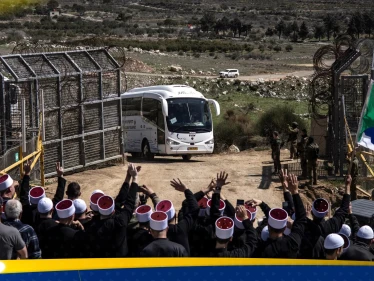 واشنطن بوست "تفضح" مصادر دعم وتمويل قوات الهجري و"قسد" - وكالة ستيب نيوز