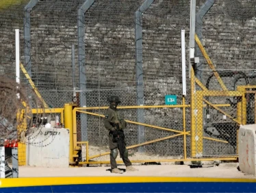 جماعة مسلحة في سوريا تتبنى استهداف القوات الإسرائيلية في الجولان.. وتل أبيب تهدد الشرع( فيديو)