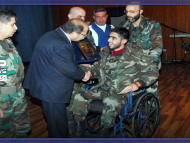 الأسد يفاجئ ذوي القتلى والمصابين من محافظته بتكريم غير مسبوق.. والتفاصيل