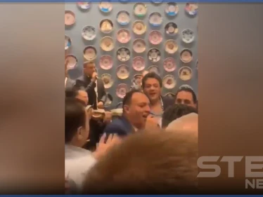 بالفيديو|| رقص وغناء في غرفة تجارة دمشق التابعة للنظام السوري.. مع هتاف لــ ماهر الأسد