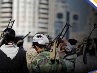 بالفيديو || قيادي حوثي يزعم أن "الله" يدير المعركة في غرفة عمليات جماعته باليمن