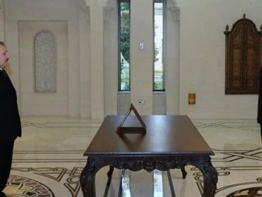 حزبان يرفضان التشكيلة الحكومية التي أصدر الأسد مرسوماً بها ويوضحان الأسباب