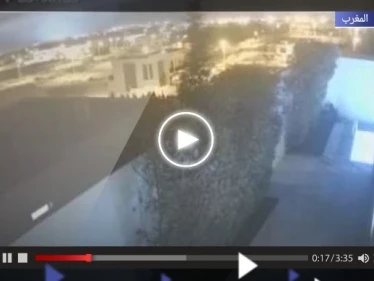 بالفيديو|| ظهور وميض أزرق غامض في سماء المغرب لحظة وقوع الزلزال المدمر