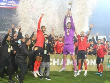 نادي الأهلي المصري يحقق لقباً قارياً يحمل رقم 7 بمسيرته