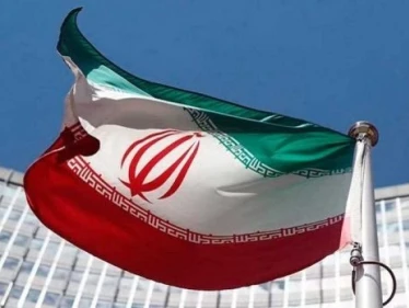 وزير الخارجية الإيراني يصف الرئيس الجديد بكلمتين.. وهذا ما فعله روحاني بعد فوز رئيسي