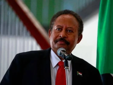 حمدوك يعفي مدير عام الشرطة السودانية ونائبه ويعيّن غيرهما