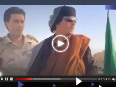 شاهد|| شبيه القذافي يتجول في شوارع ليبيا.. وهذا ما فعله