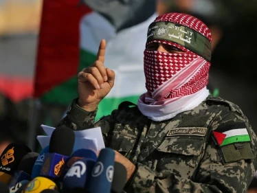الناطق باسم كتائب القسام "أبو عبيدة" يقدم وعداً لأسرى سجن جلبوع