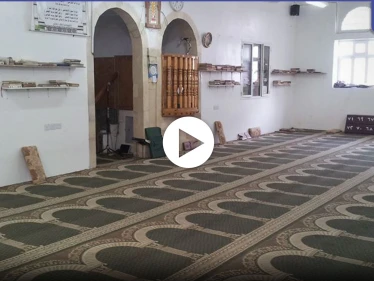 بالفيديو|| جماعة الحوثي تمنع إقامة صلاة التراويح في أحد مساجد العاصمة اليمنية وتطرد المصليين