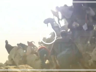فيديو || بالرصاص الحي .. هيئة "تحرير الشام" تفرّق المتظاهرين قرب معبر باب الهوى شمال إدلب