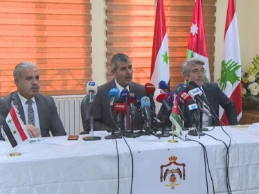 وزير الطاقة اللبناني خلال لقاءه السوري يكشف موعد وصول الكهرباء من مصر والأردن