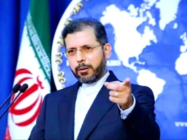 إيران تهدد دولة جارة رافضةً وجود إسرائيل قرب حدودها