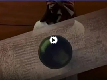فيديو يظهر الشاب المسيء لـ أم المؤمنين بعد القبض عليه.. ومغرّدون يعلقون على ملابسه