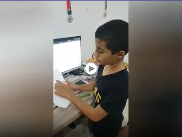 خطة محكمة ومدروسة لتحرير فلسطين يضعها طفل عماني ويشرح بعفوية خطواتها (فيديو)