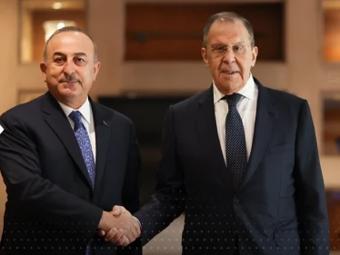 لافروف وأوغلو يبحثان تطبيع العلاقات بين أنقرة ودمشق وملف الحبوب الأوكرانية