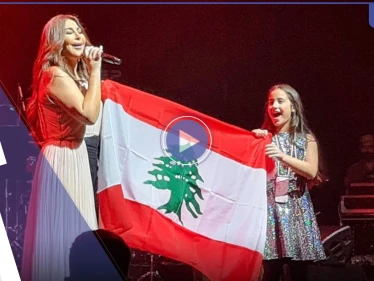 بالفيديو|| بطريقة مؤثرة.. إليسا تتضامن مع بلدها على مسرح الأولمبيا في باريس وتفتح حفلها بأغنية له