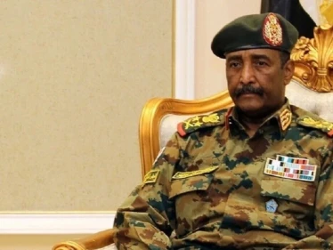 عبد الفتاح البرهان يكشف ما جنى السودان من رفع اسمه من قوائم الإرهاب ومصير الرئيس السابق عمر البشير