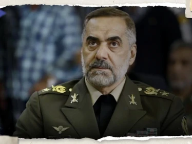 وزير الدفاع الإيراني يرد على نشر مدمرات أمريكية في مضيق هرمز