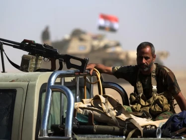 بالفيديو|| ميليشيا الحشد الشعبي تنتشر في العاصمة بغداد وتسيطر على بوابة المنطقة الخضراء