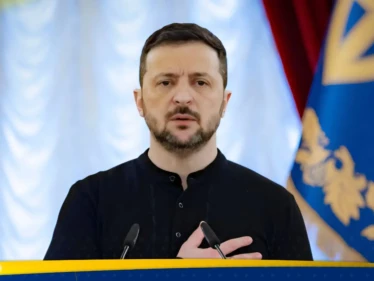 زيلينسكي يحذر أوروبا من قدرة روسيا على انتهاك المجال الجوي بأي مكان