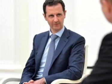 بعد ميشال عون.. رئيس دولة عربية أخرى يتشجع ويهنىء بشار الأسد بفوزه في الانتخابات الرئاسية