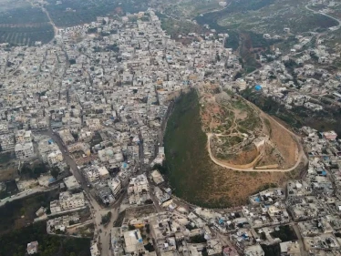 جريمة تهز مدينة حارم..  أب ينهي حياة أطفاله الثلاثة رمياً بالرصاص والبحث جارٍ عنه (صورة)