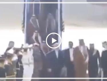 بالفيديو|| أمير دويلة قطر يصل طهران في أوّل زيارة له منذ توليه الحكم